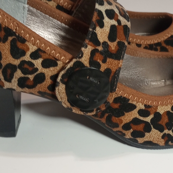 Array Suede Leopard Mary Jane Pumps SZ 7.5M - Picture 4 of 10